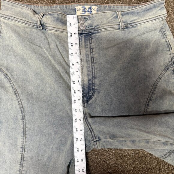 We The Free Crvy Flared Leg Jeans Womens 34 Light Blue Cotton Stretch Frayed Hem - Picture 13 of 16